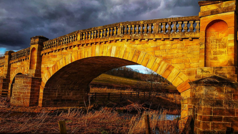 alt="Wallington bridge on the river walk"