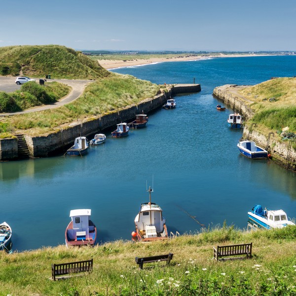 alt="Seaton Sluice harbour"